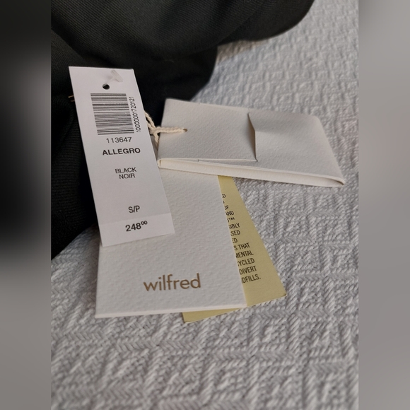 WILFRED Alegro Black Blazer with Gold Buttons from Aritzia. Size Small. 🖤 NWT - Picture 11 of 16